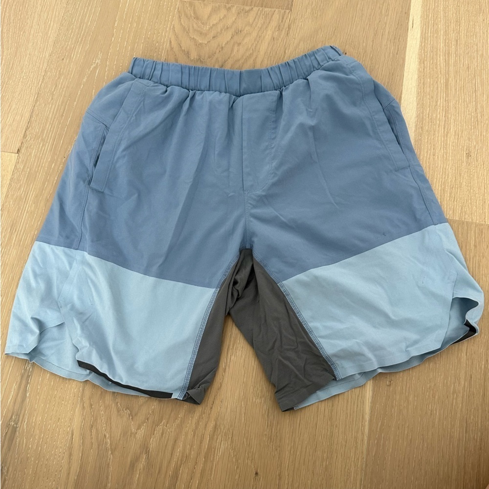 Lululemon Men's Blue Athletic Shorts Mesh Lined Train to Beach Swim Run Gym 7”